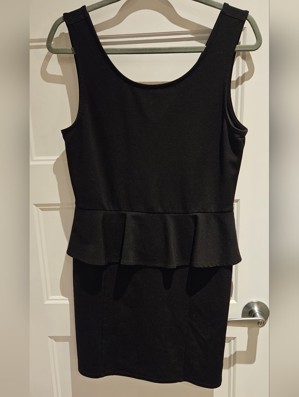 💥2/$15💥American Eagle Outfitters Black Peplum Midi Dress